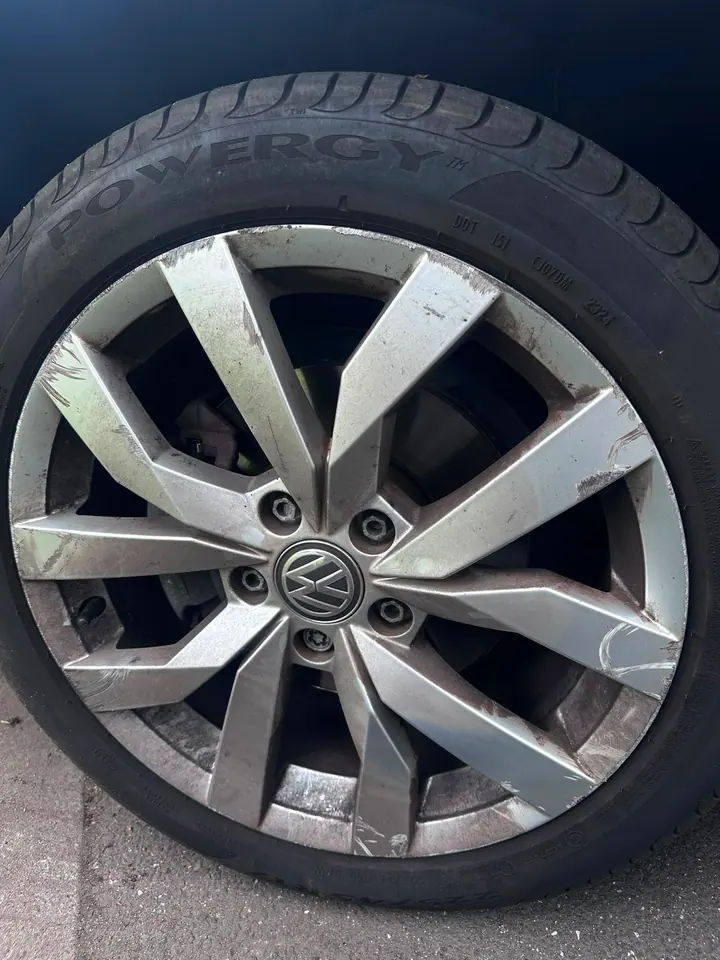 Before wheel repair — Case 06